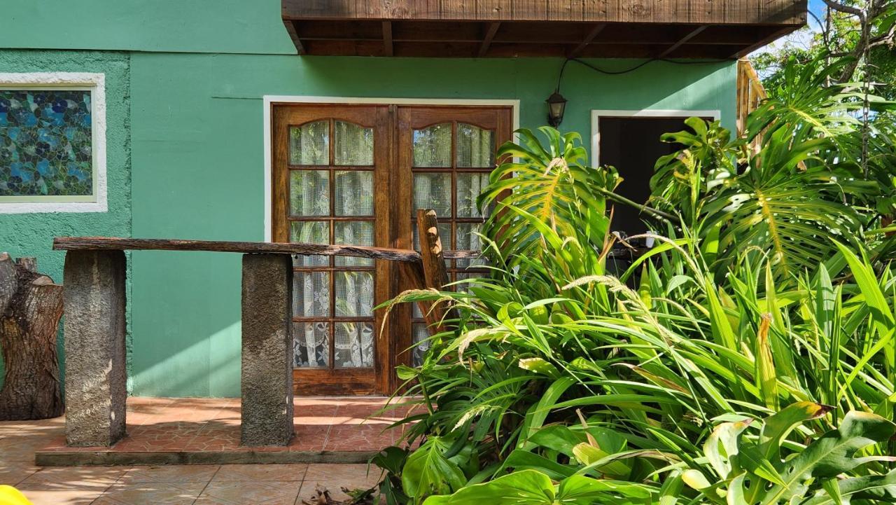 Cabanas Manuto Hanga Roa Exteriér fotografie